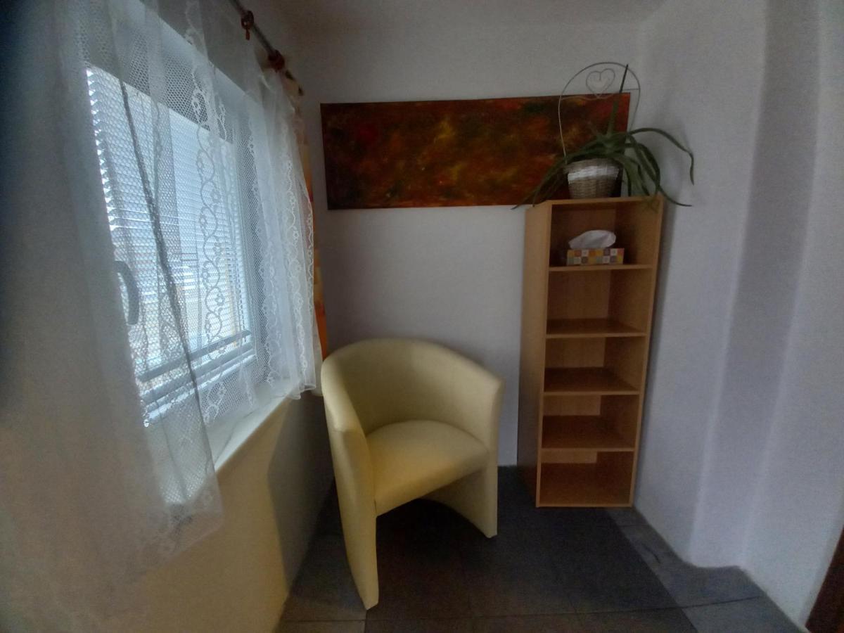 Apartman Bara เชสกี้ครุมลอฟ ภายนอก รูปภาพ