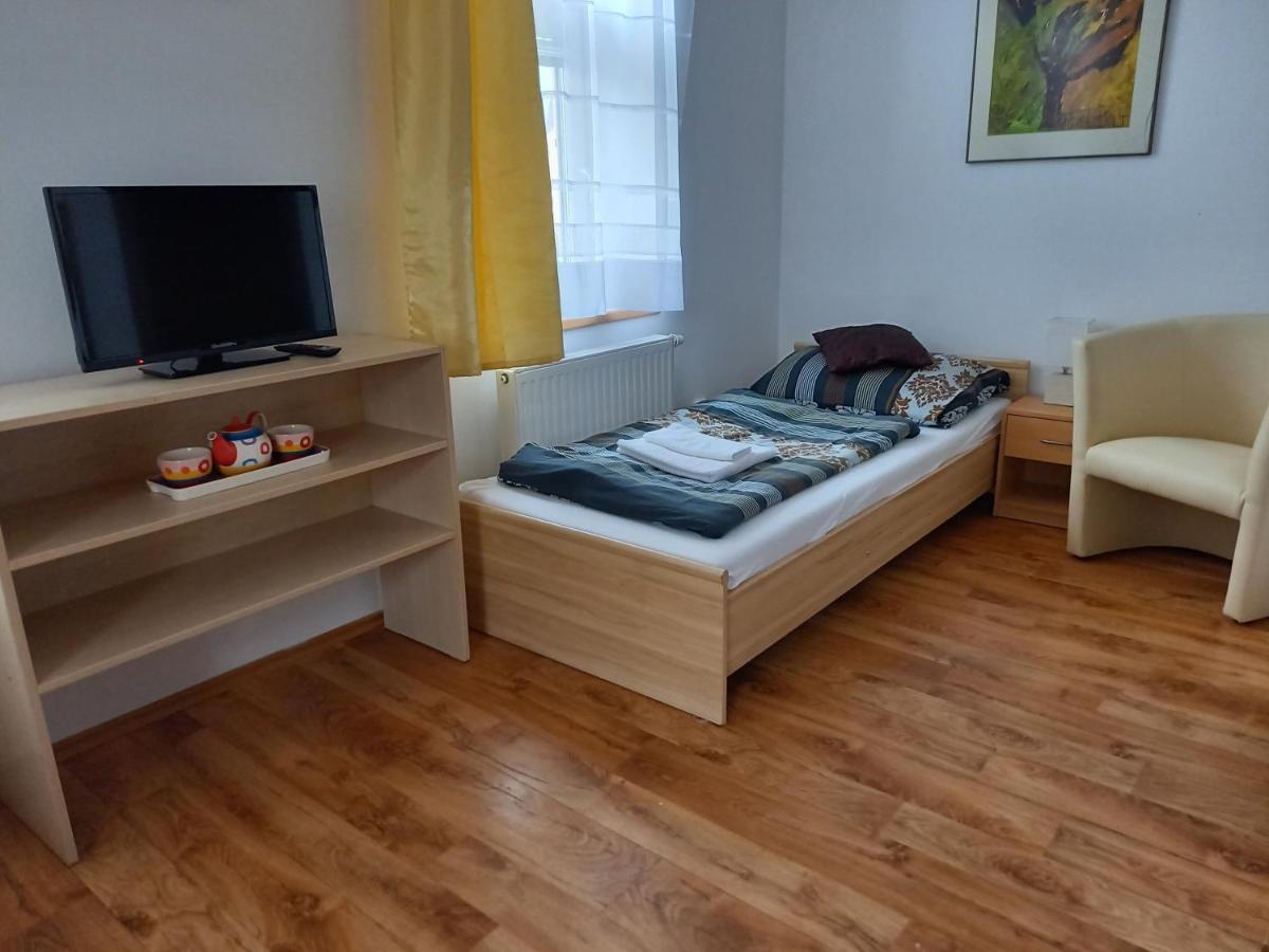 Apartman Bara เชสกี้ครุมลอฟ ภายนอก รูปภาพ